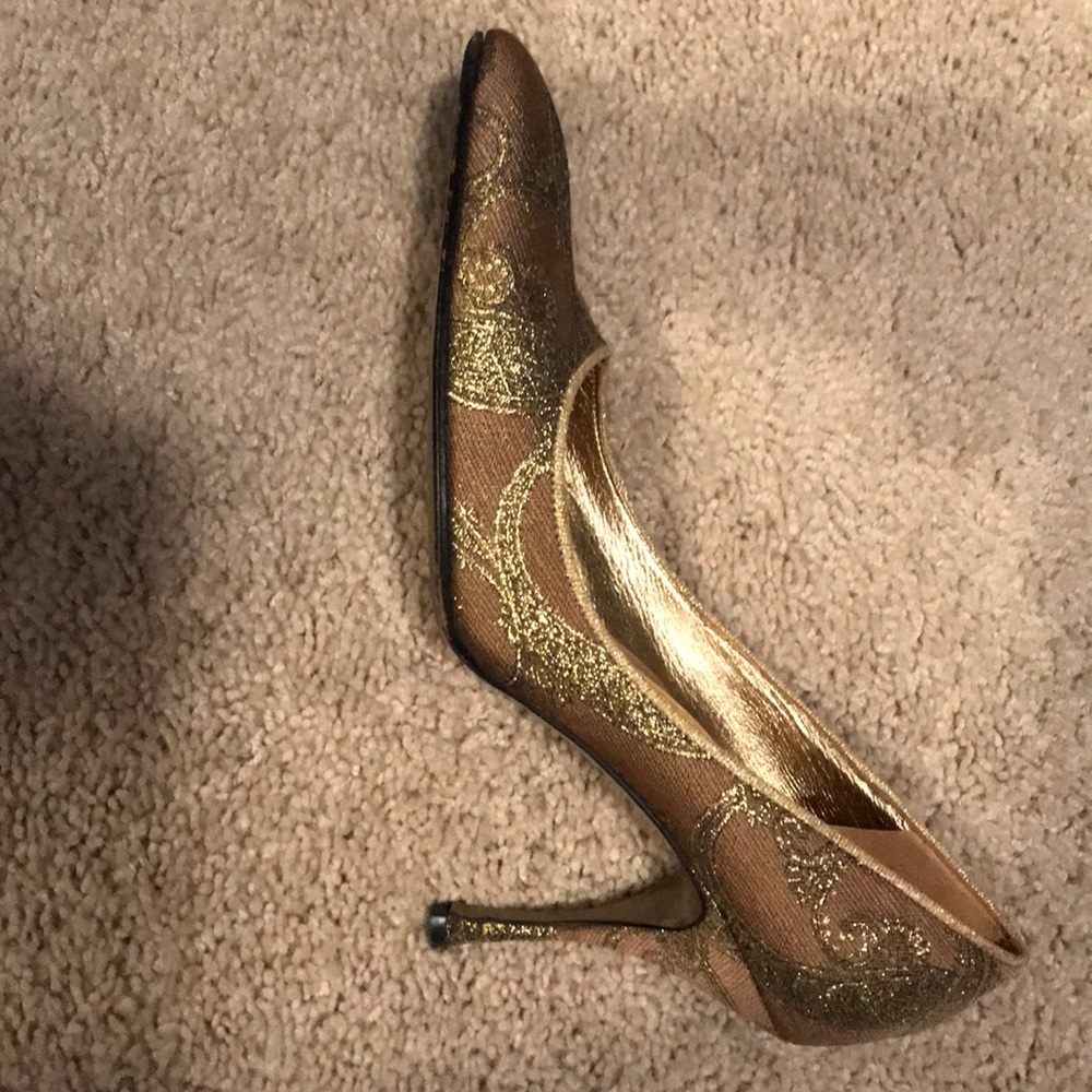 Light brown gold shoes